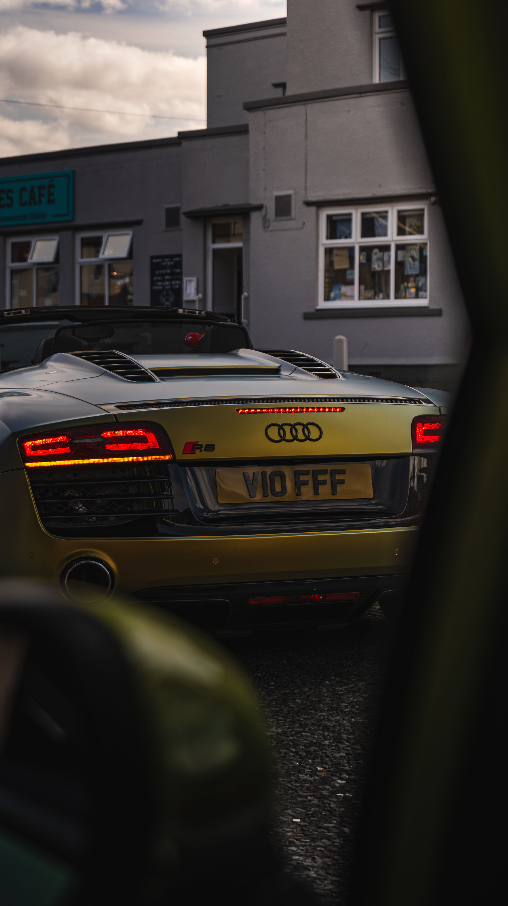 Rolling audi r8 back shot
