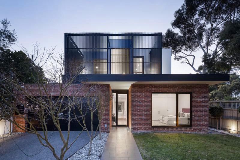 Off-market house in South Melbourne