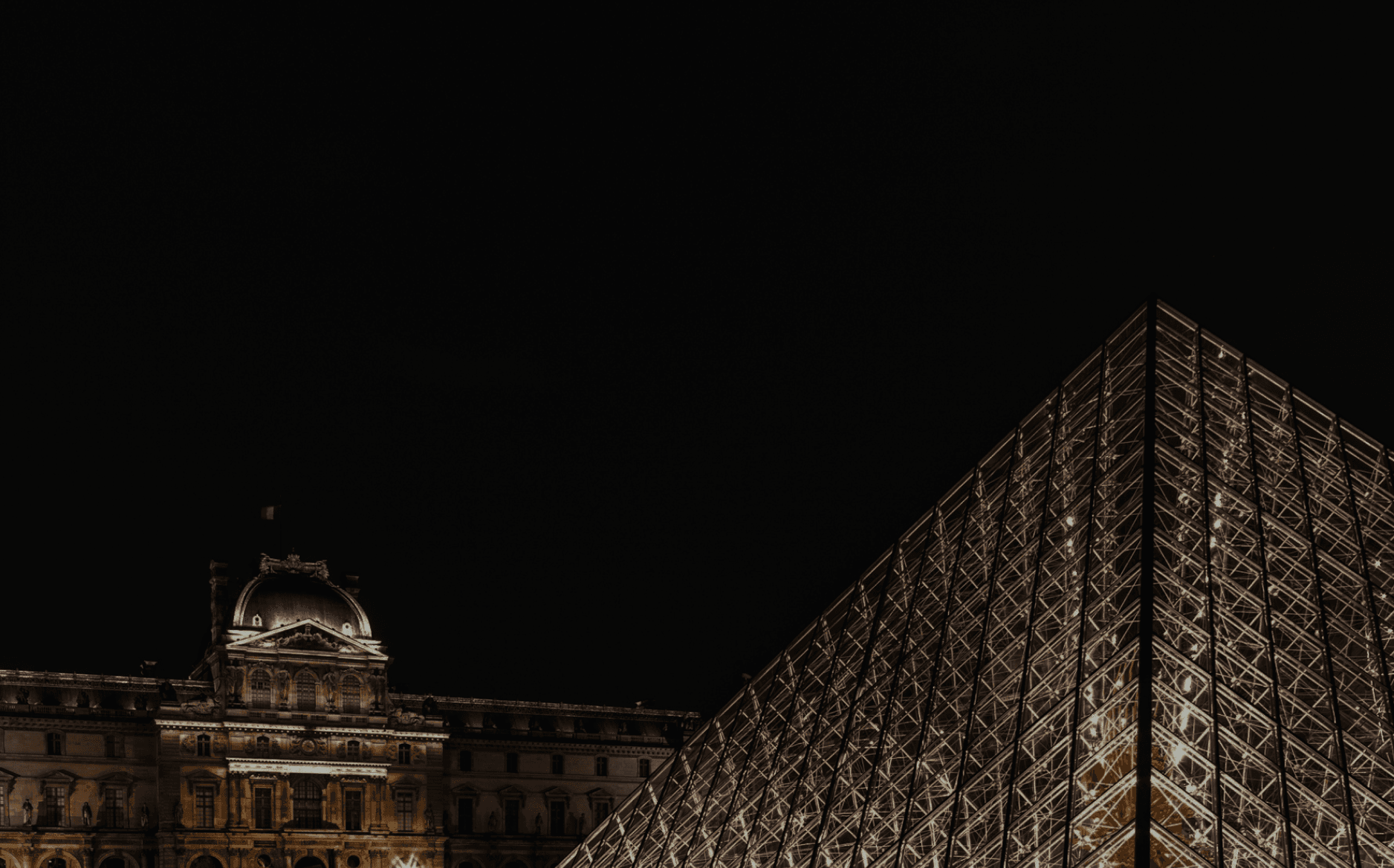 vue sur le musée du louvre à paris