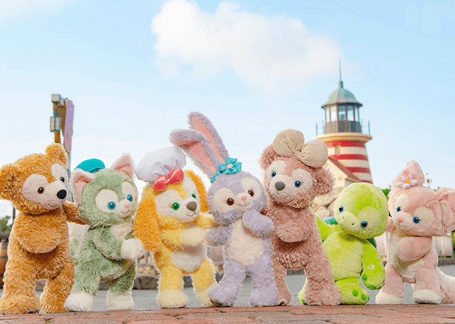 A group of stuffed animals

Description automatically generated