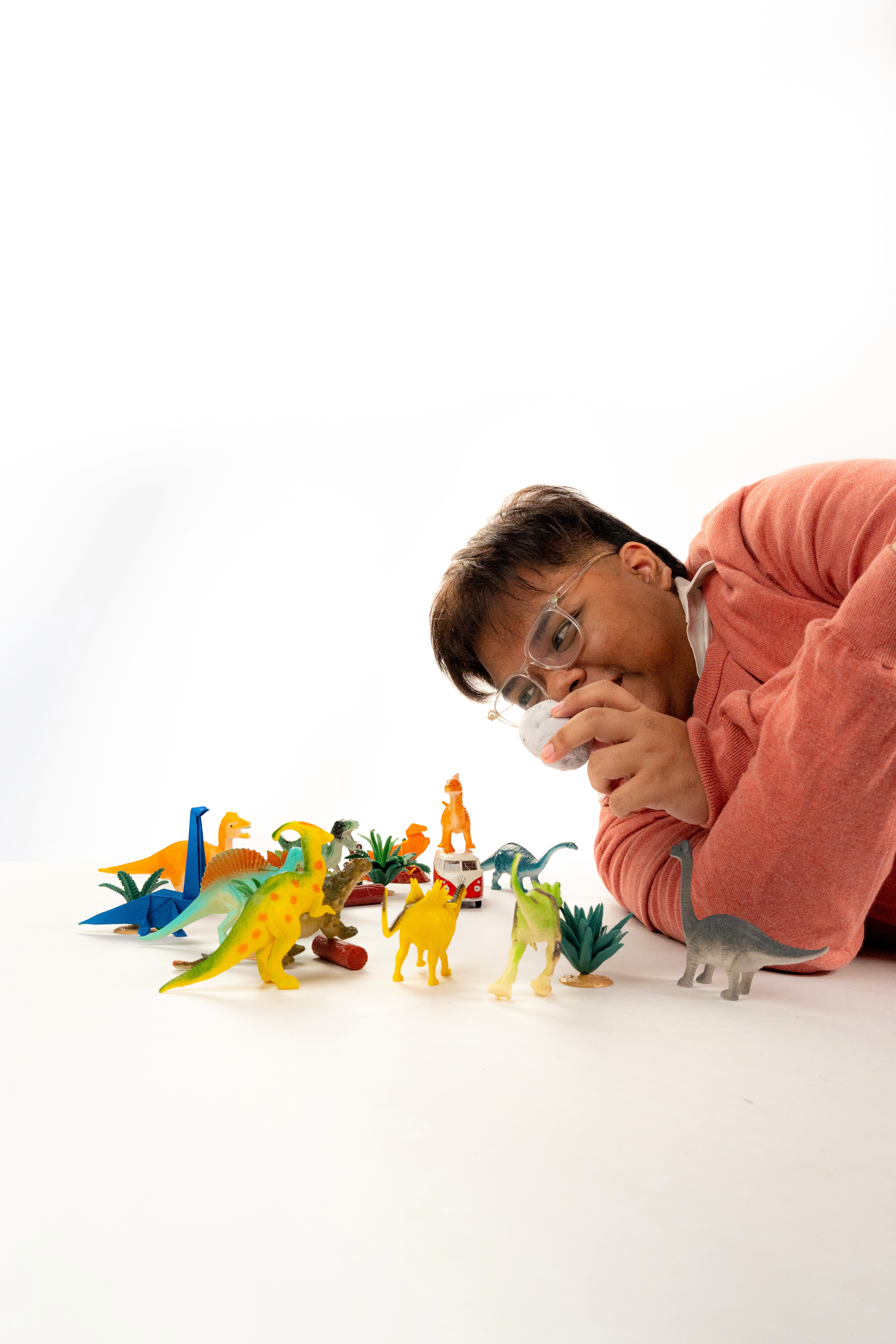 aküma's concept photo for "When The Asteroid Hits" single