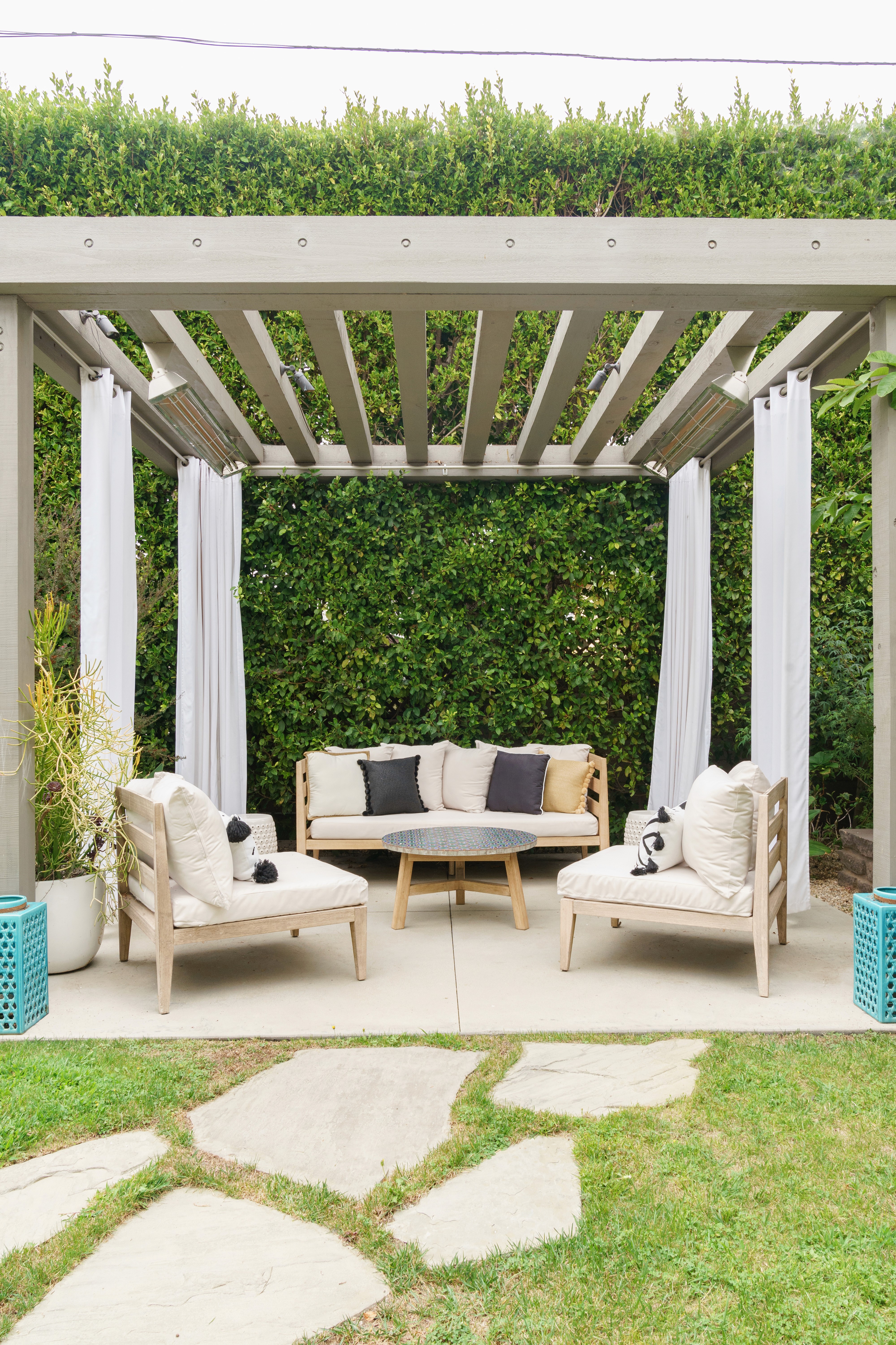 Transitional refresh outdoor living space by Ventura & Los Angeles interior designer Jubilee Interiors