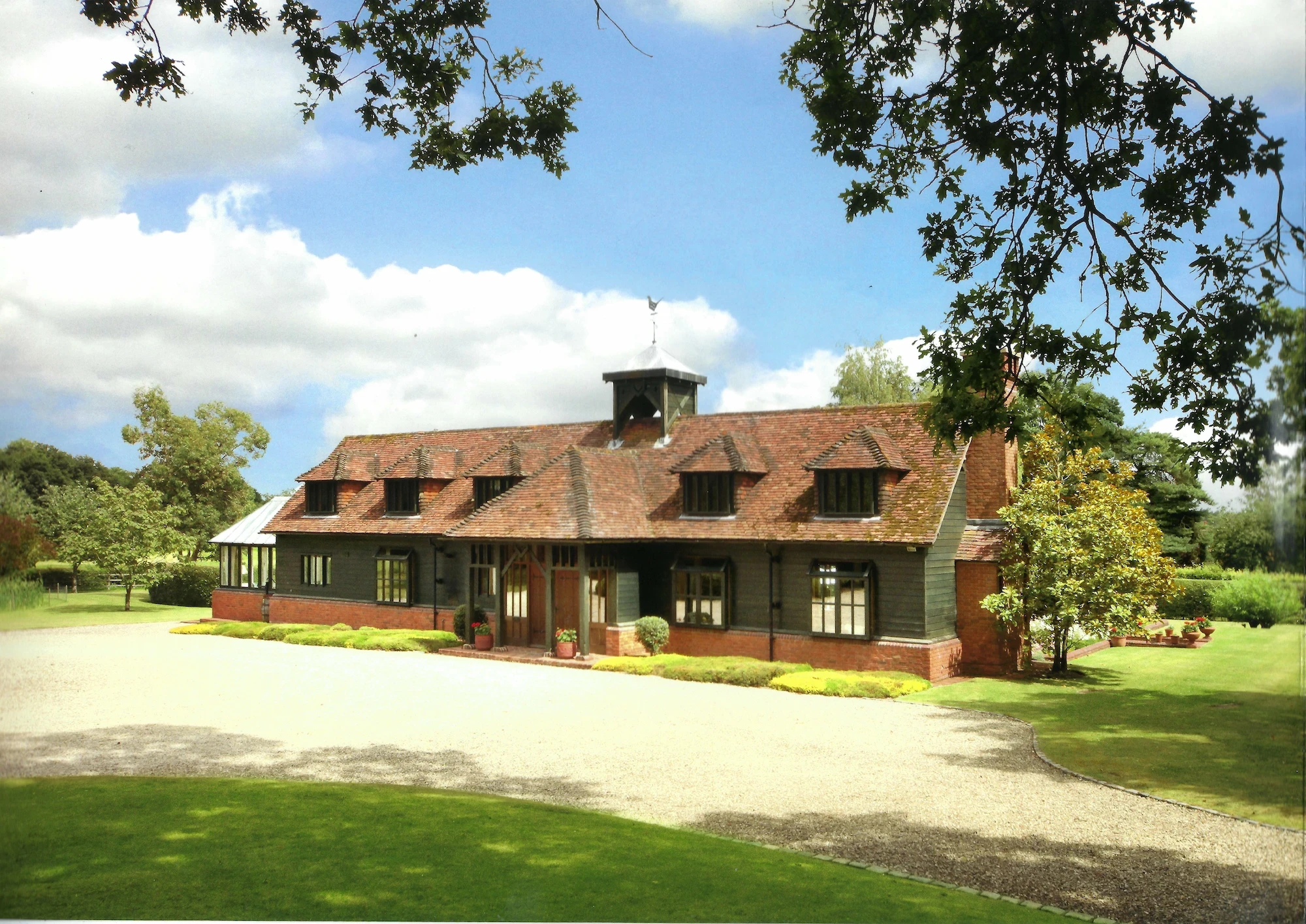 Frith Common Barn by London & Cape Town Properties