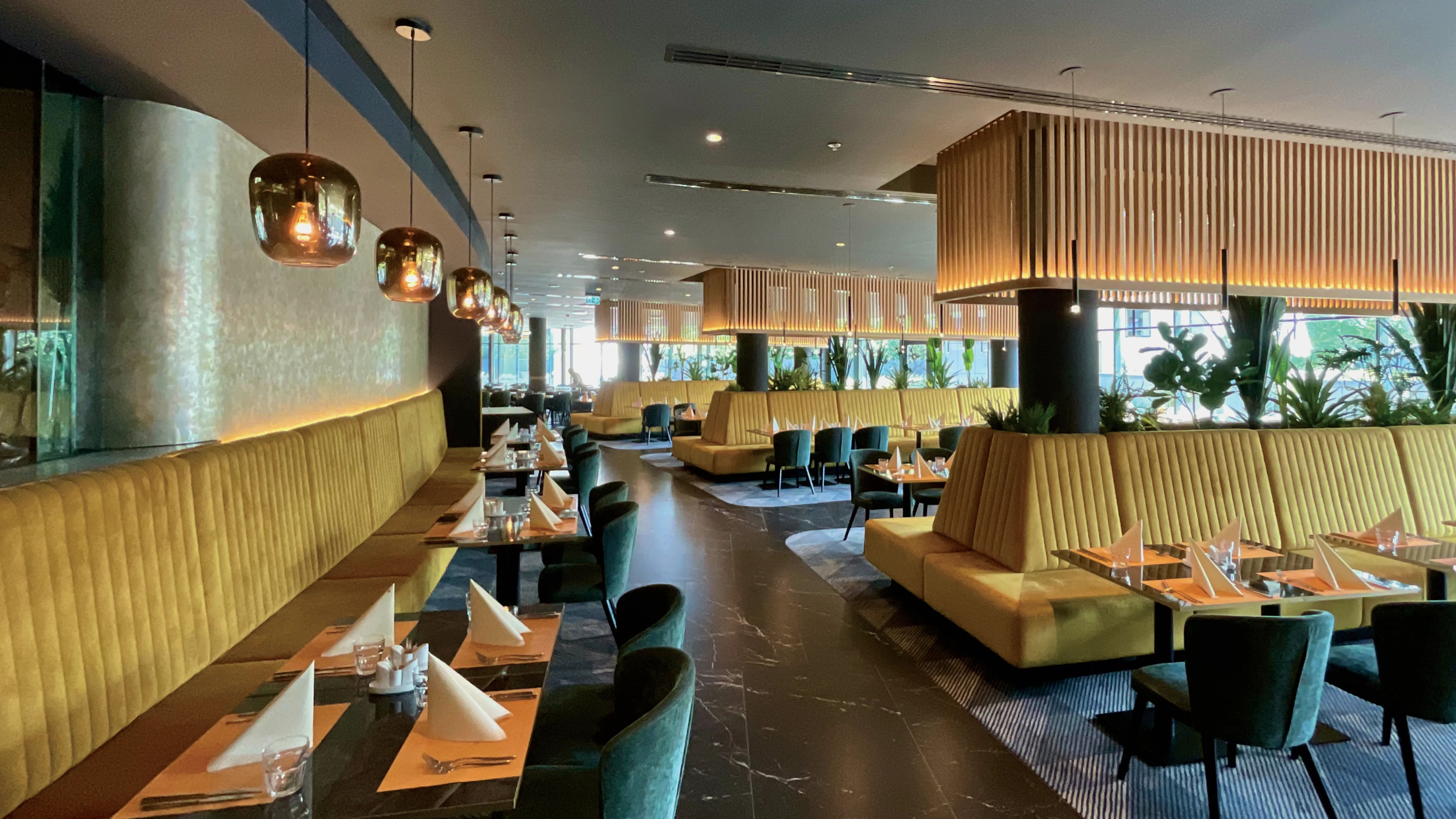 grand hotel esztergom_restaurant_kroki studio