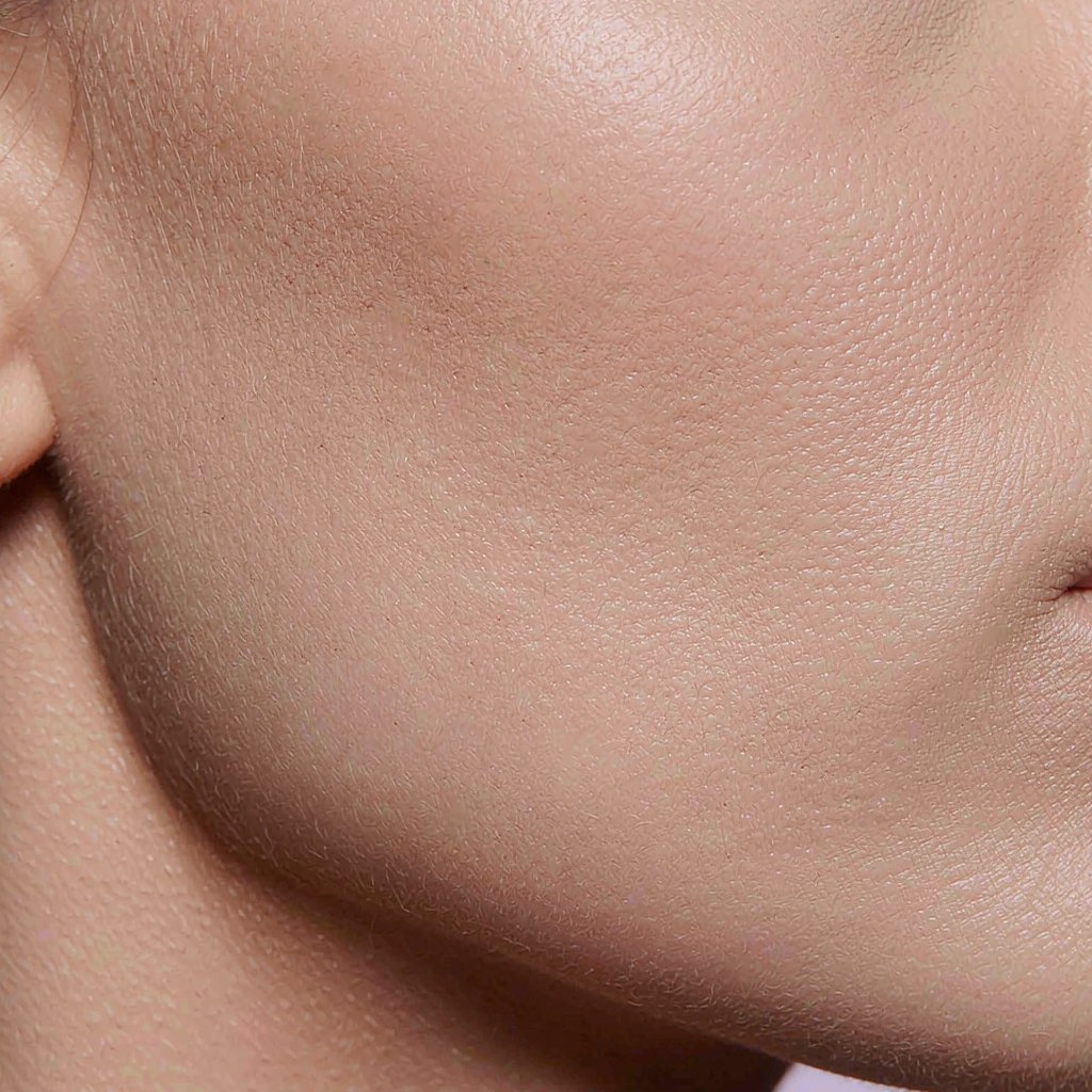 Matte Finish Compact Concealer — on skin