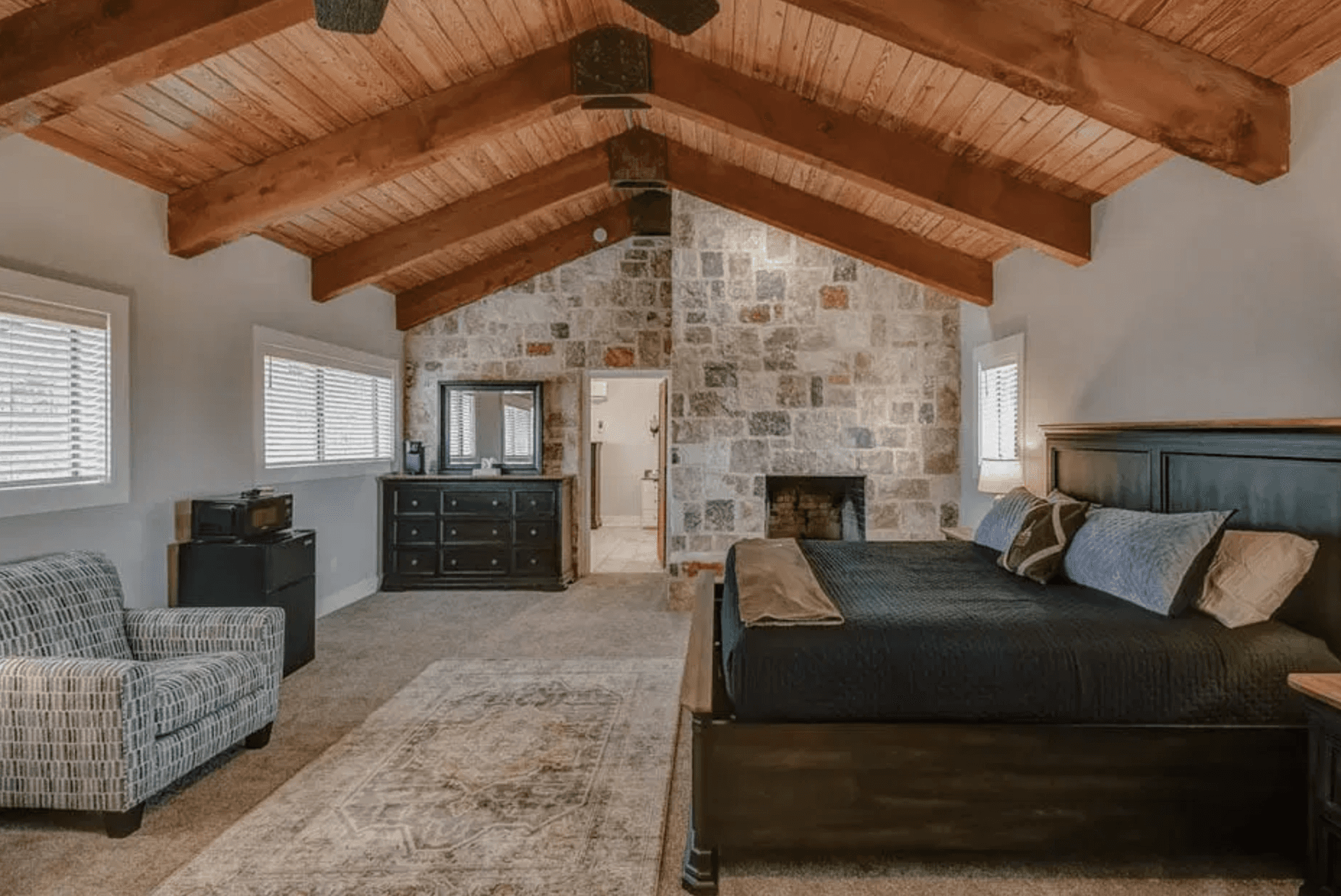 Lodge at Fossil Rim Bluebonnet Suite