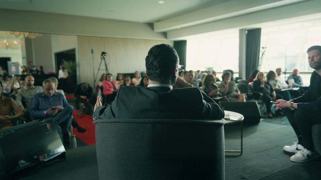 Georges-Louis Bouchez sur le plateau du LN24 pour annoncer les réformes futures du Gouvernement Arizona
