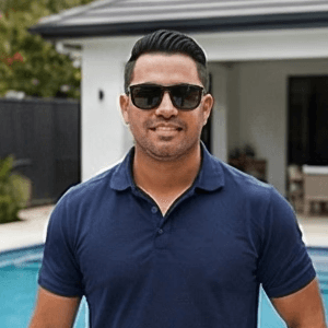 Portrait photo of a real estate professional giving a testimonial about Vistare’s AI-powered visuals