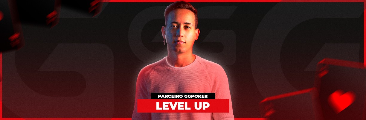 Uma montagem com a foto de Level Up.