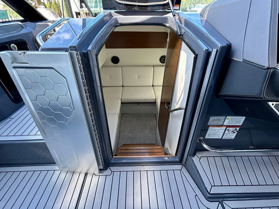 Boat thumbnail 13
