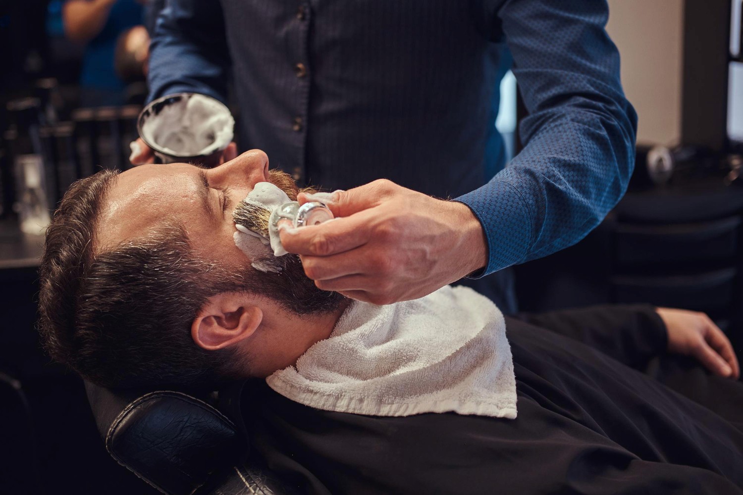 Shave by THE GENTLEMEN'S LOUNGE
