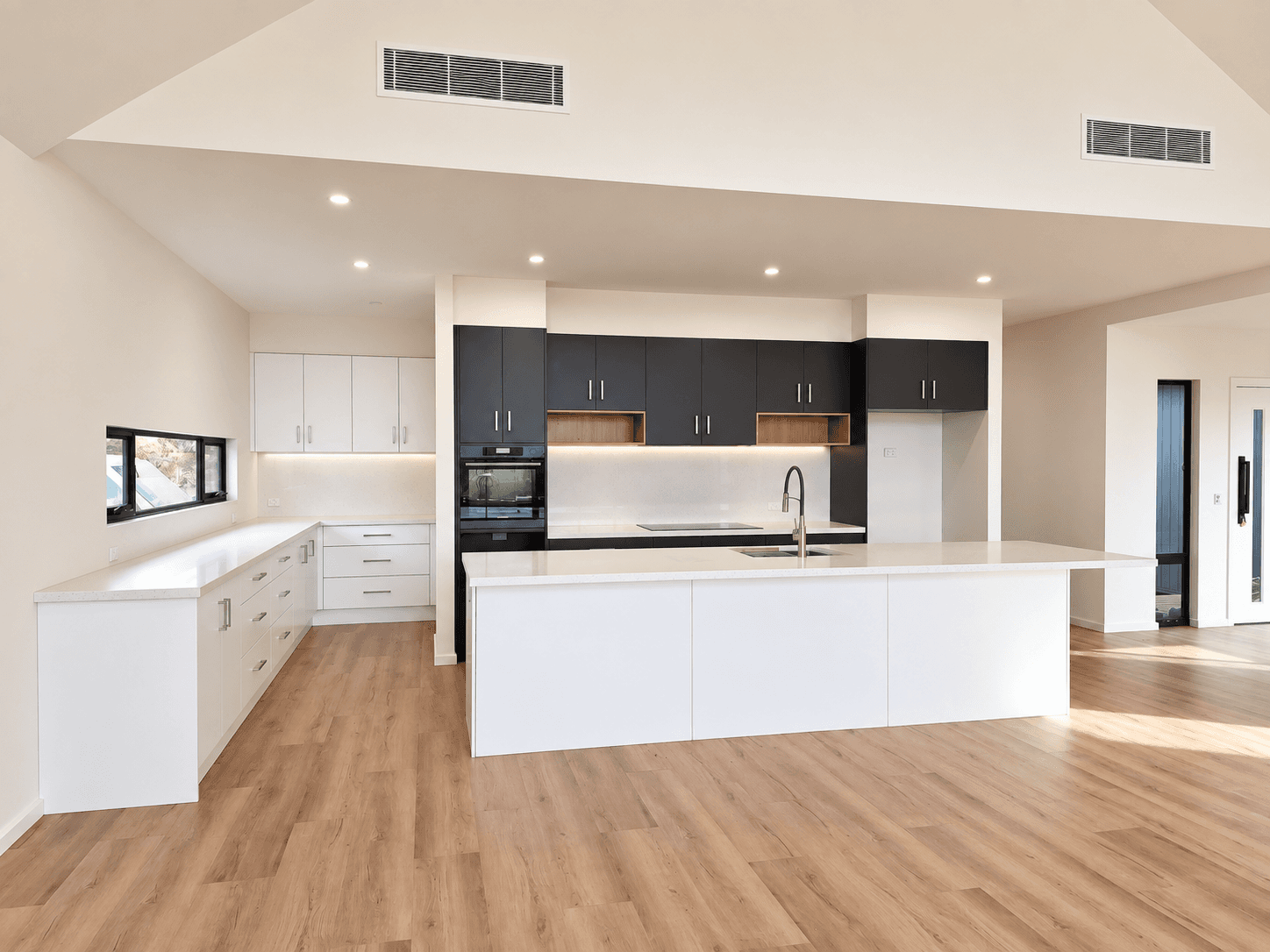 The modern farmhouse in Crystal Brook, SA, project photograph 7