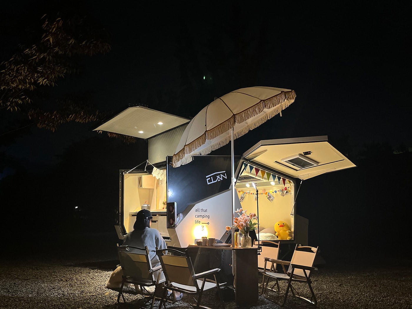 도색 후 조립과정 진행중인 BLOCK 미니 카라반 제작 디테일 -  Studio Underscore 제품디자인 