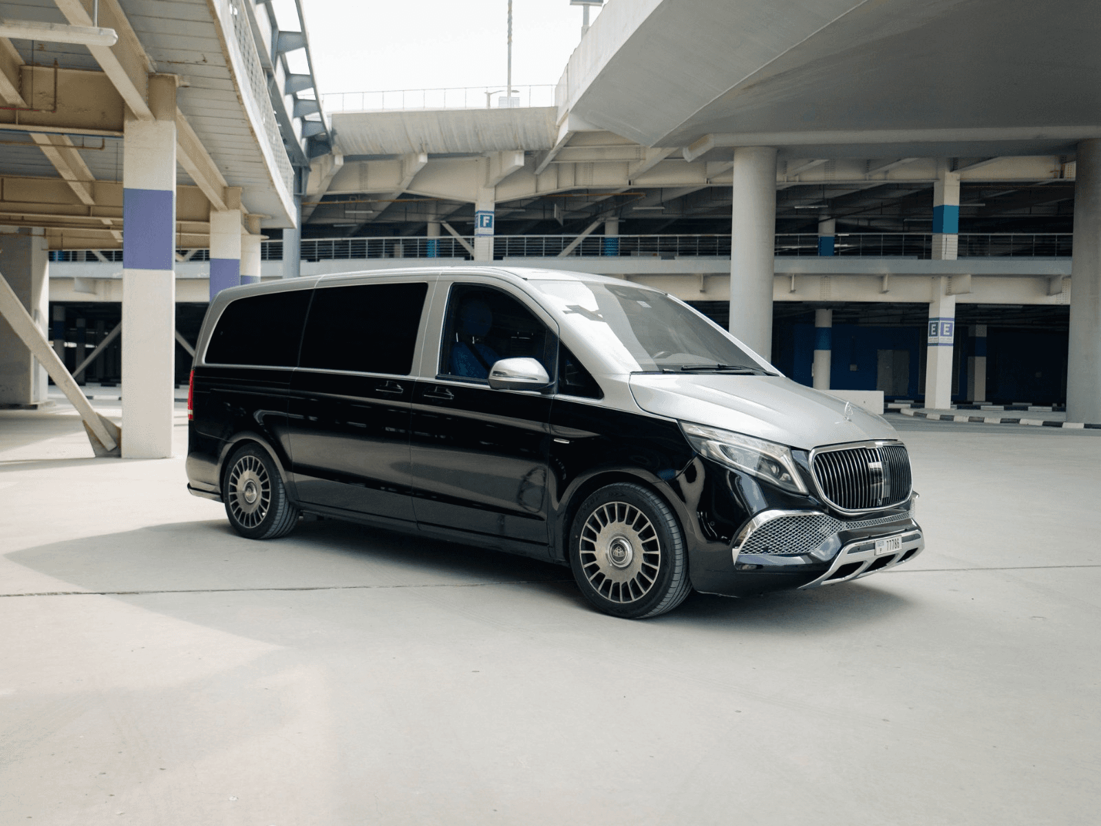 Mercedes Benz Mayback Van