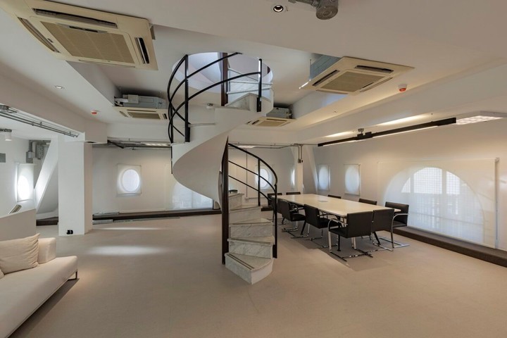 Oficinas funcionales y confortables en la Torre Florida. Gentileza A. Wirth.