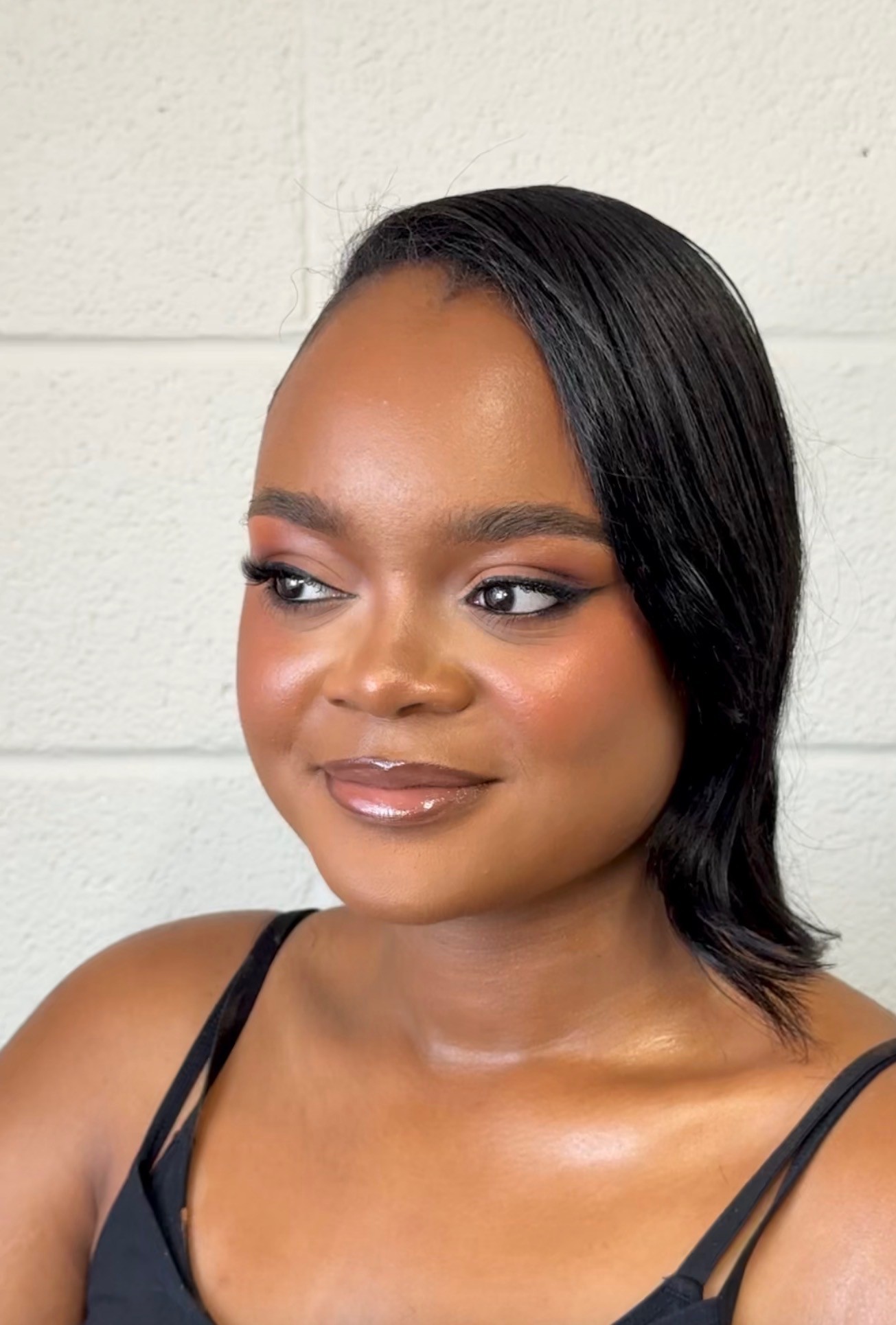 Soft-glam makeup close-up by Carla Rolli