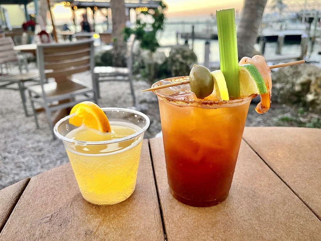 cocktails lighthosue