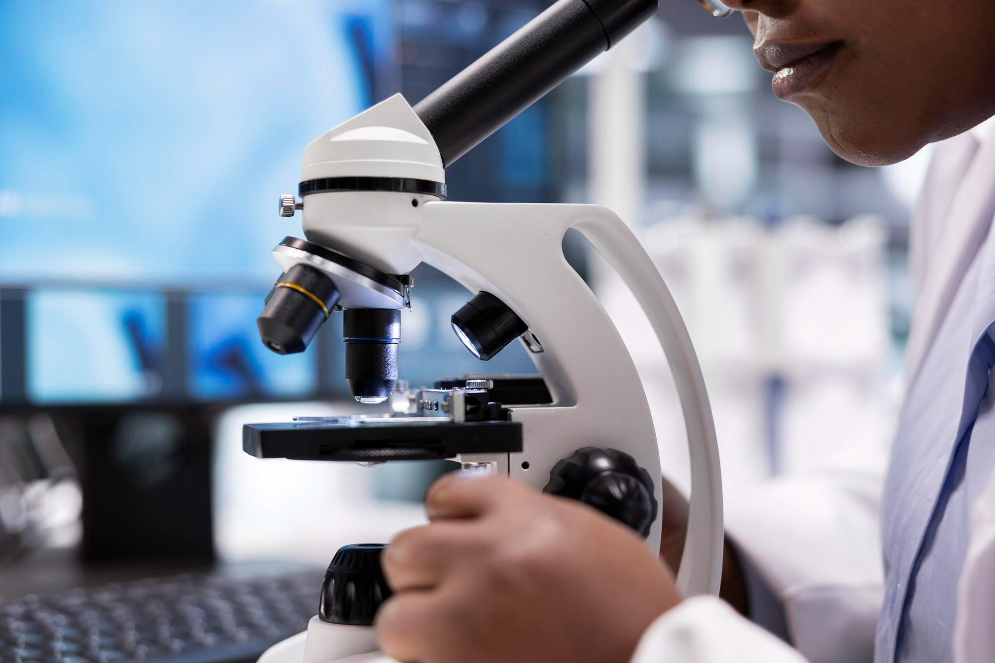 Microscope