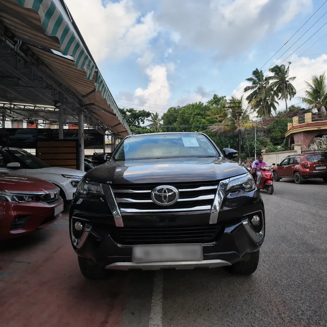 toyato-fortuner-bsiv-2016-img1