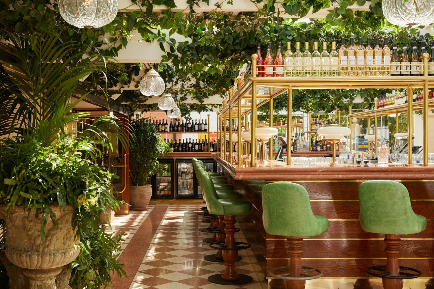 San Carlo restaurant fit-out and hospitality shopfitting with bespoke joinery, feature finishes and premium interior detailing by Matrix IDC