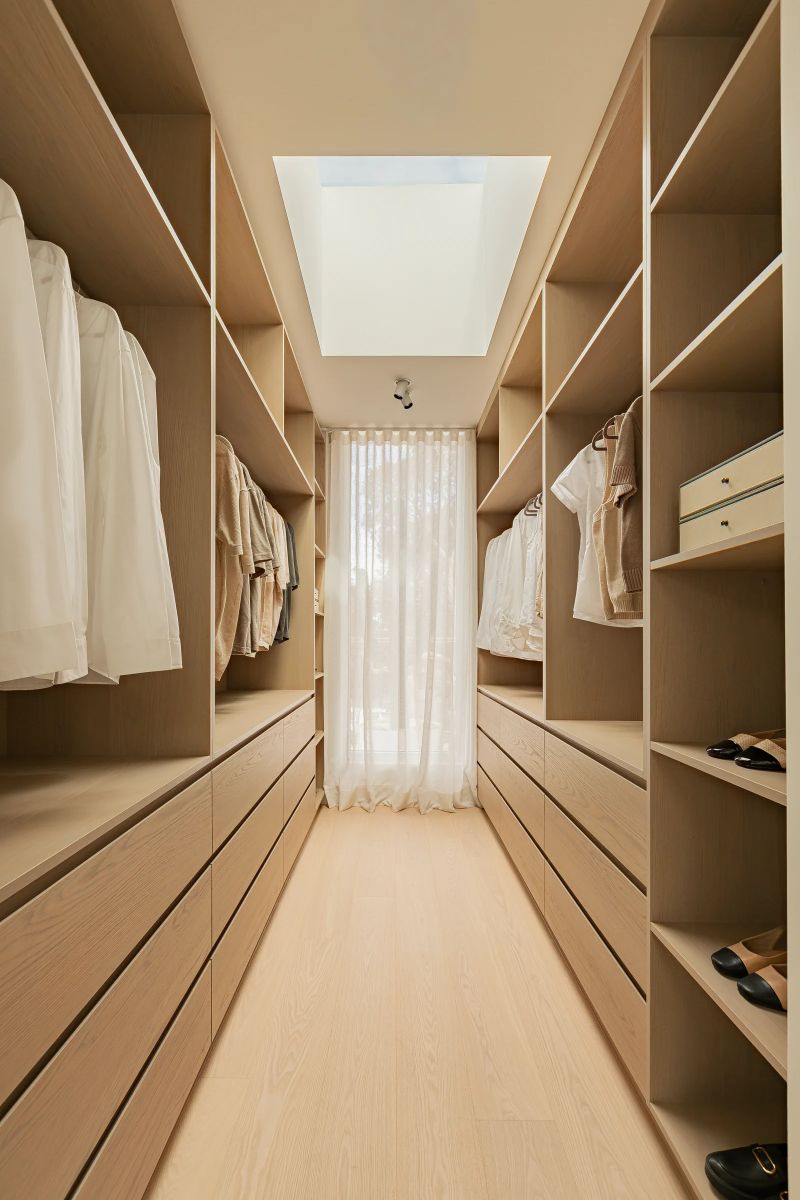 Walk-In Wardrobe