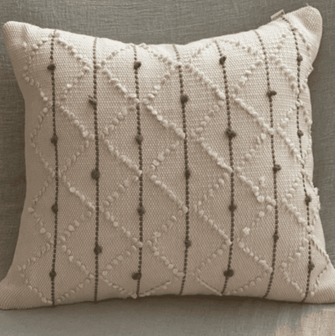 Photo of Isaac Hernandez