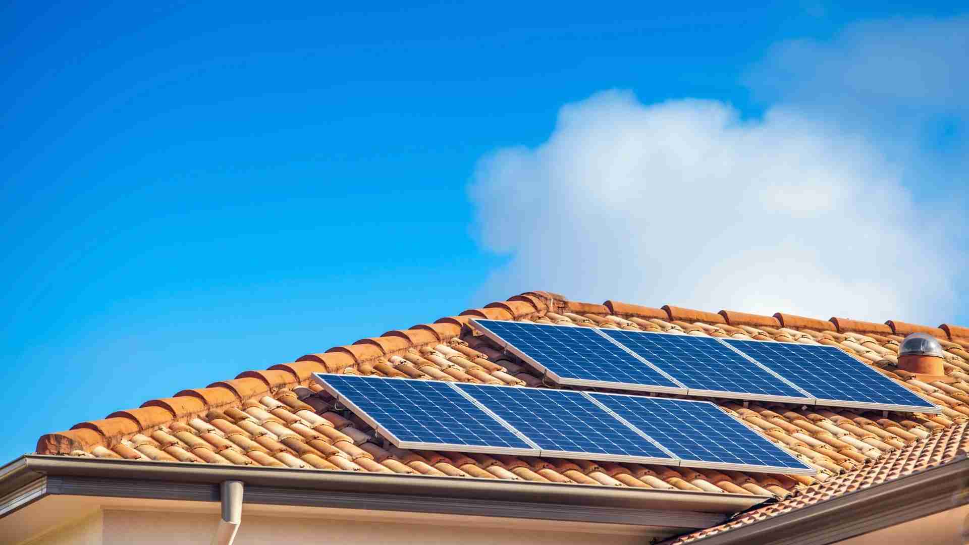 Subsidio Paneles Solares 2026: cómo acceder a ayudas para energía solar en tu hogar