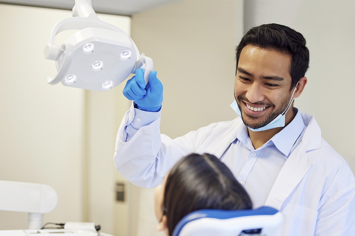 Dentiste avec un patient