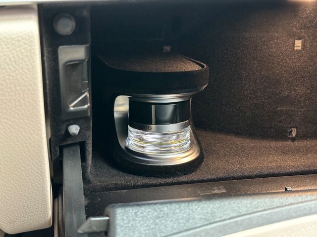 MERCEDES-BENZ E 300 2020 RED Gebrauchtwagen - Galeriebild 22