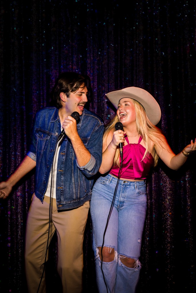 karaoke photoshoot tourism