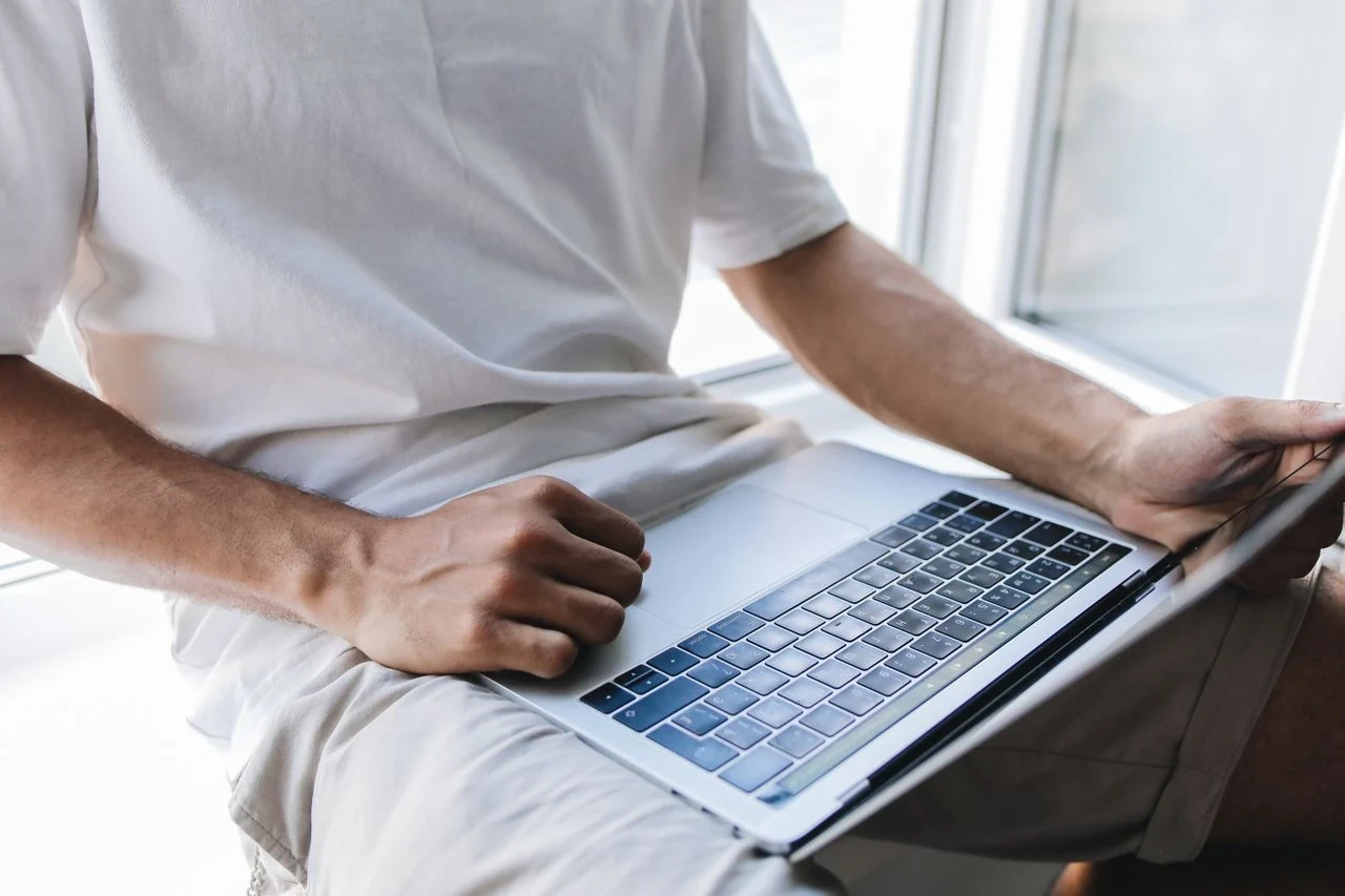 Smart Selling : comment l’intelligence artificielle transforme la vente B2B2C ?
