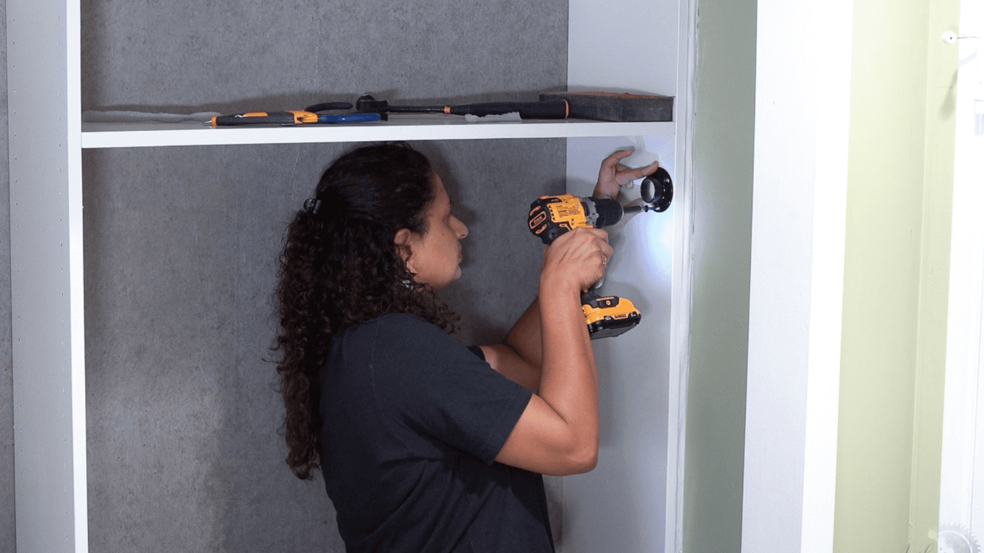 Tips to Reduce Custom Closet Installation Cost