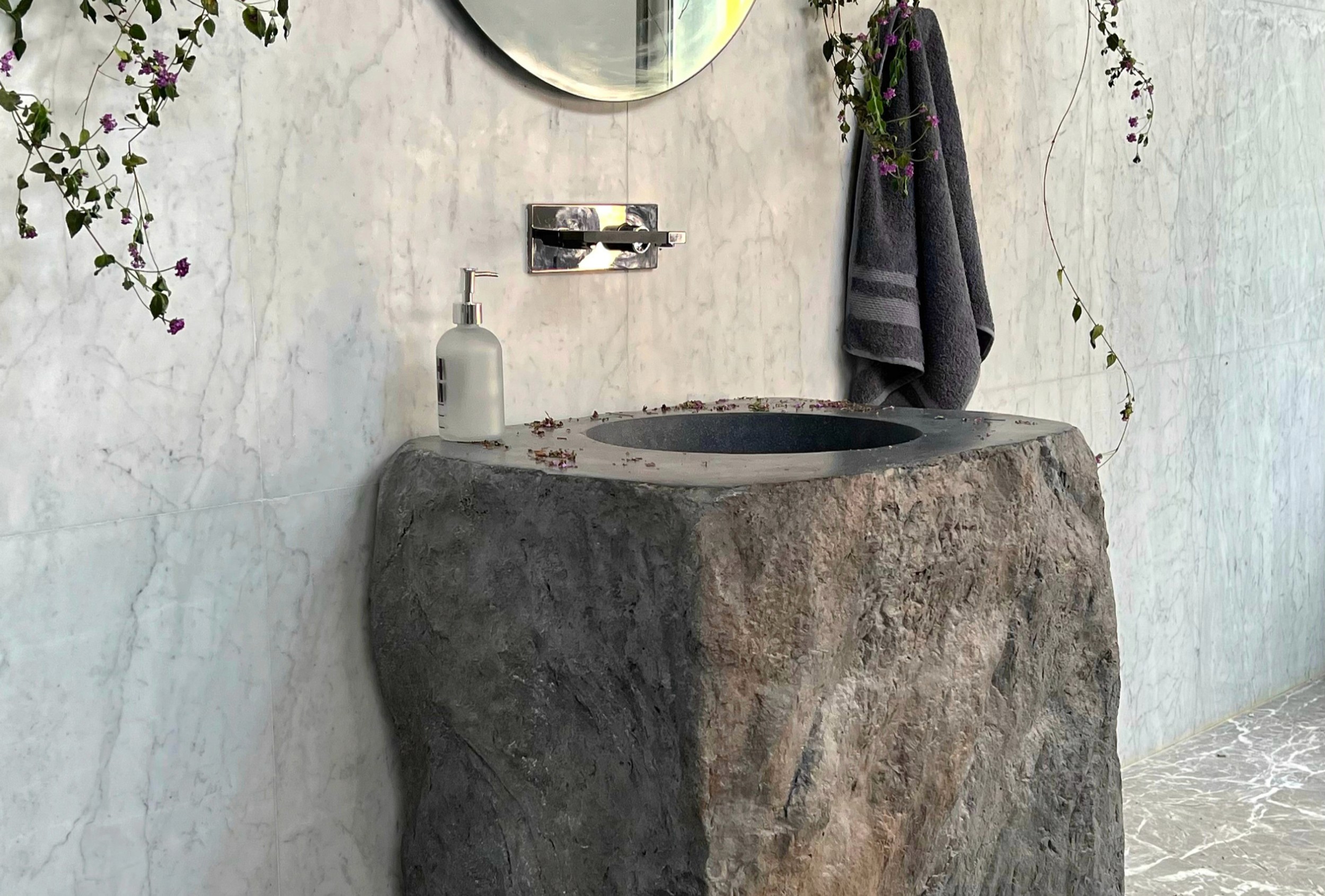 Stonium UAE Market Entry and 5-Year Business Plan