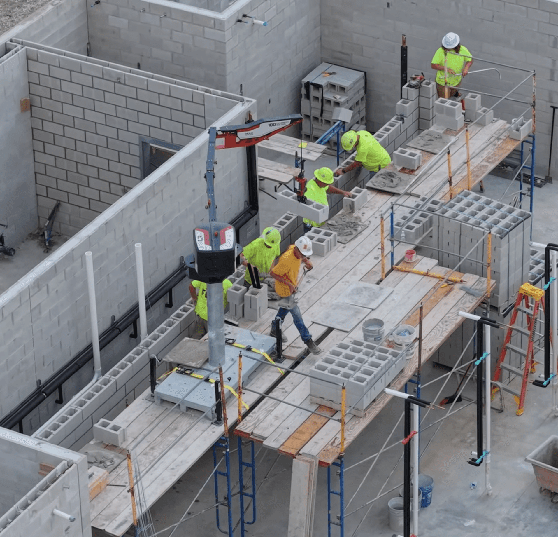 Commercial Masonry — Mule MZ100 application