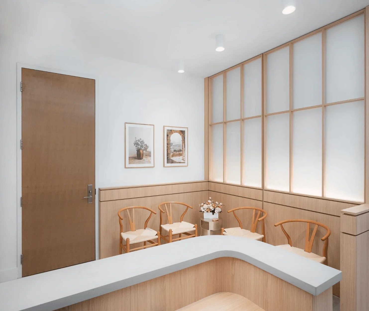 Dental waiting area at Sovrle Dental Clinic in North York, Ontario: the best dentist in North York, Ontario