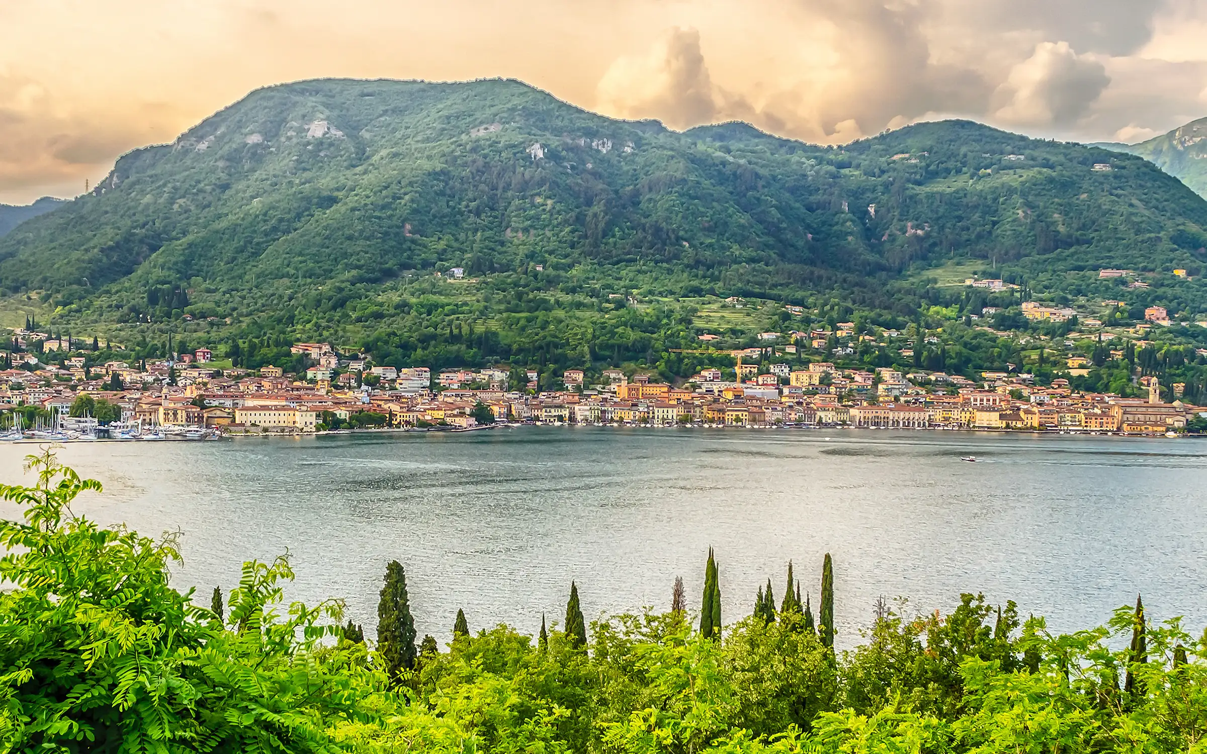 Salò, en perle på vestsiden av Gardasjøen | Expa Travel