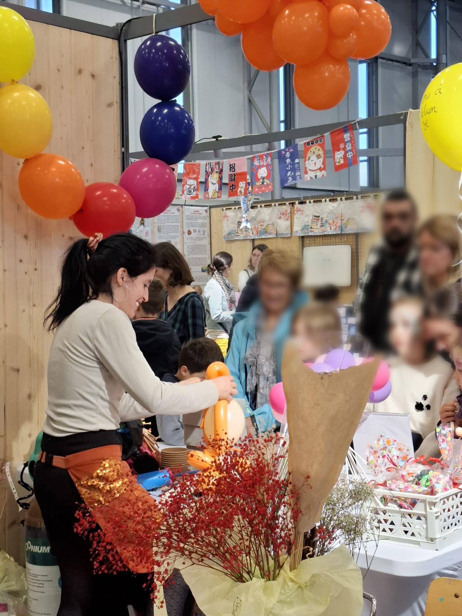 Animation d'un atelier de sculpture ballon à Creativa