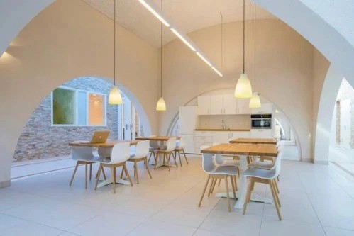 BW Design Centre 是一支擁有16年豐富經驗的專業設計團隊,我們專注於社區設計,致力打造更好社區環境。我們的服務涵蓋多個領域,包括醫療安老、教育空間、NGO非牟利組織、藝術設計、宗教團體、社區美化,以及環保ESG項目。我們透過專業工程和設計方案,從初步概念到完整執行,提供一站式服務,幫助客戶提升品牌形象,實現空間轉型,優化您的社區空間!無論是改善社區設施或推動可持續發展,我們都以創新和實用為本,確保每個項目都帶來實質價值。