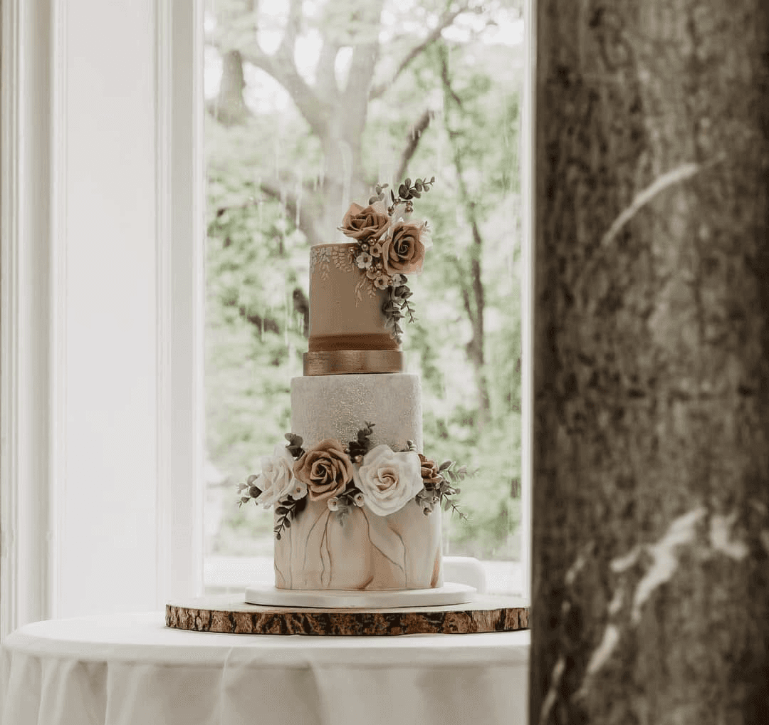 Award winning wedding cakes by Sherbert Moon