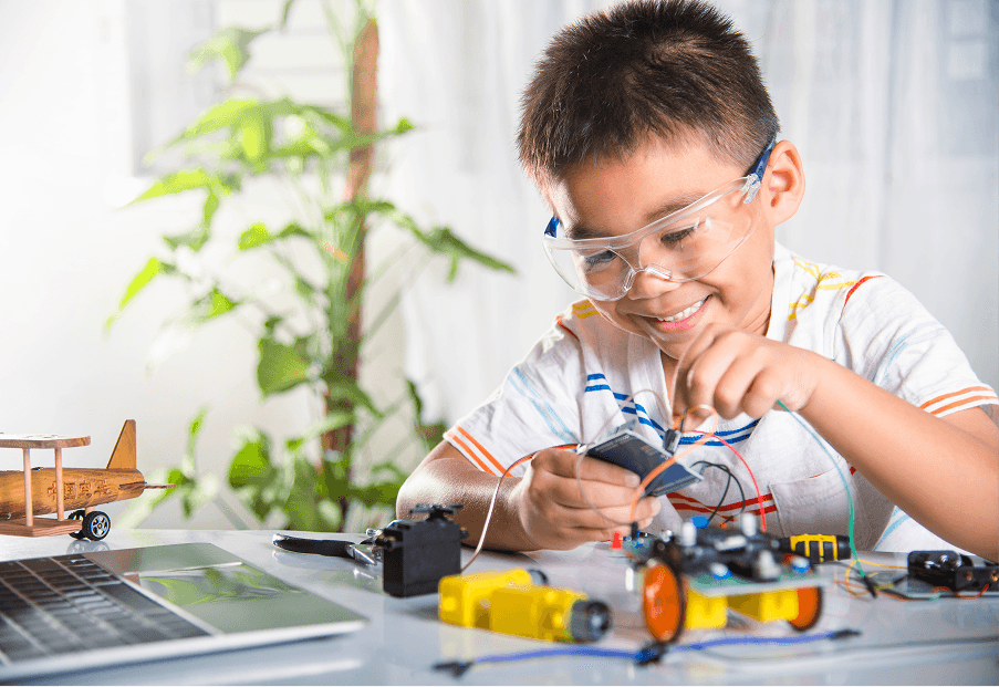 Build, code, and problem-solve with real robots. In small groups, students design mechanical builds and program behaviours using motors and sensors — learning engineering thinking through fun, structured challenges.