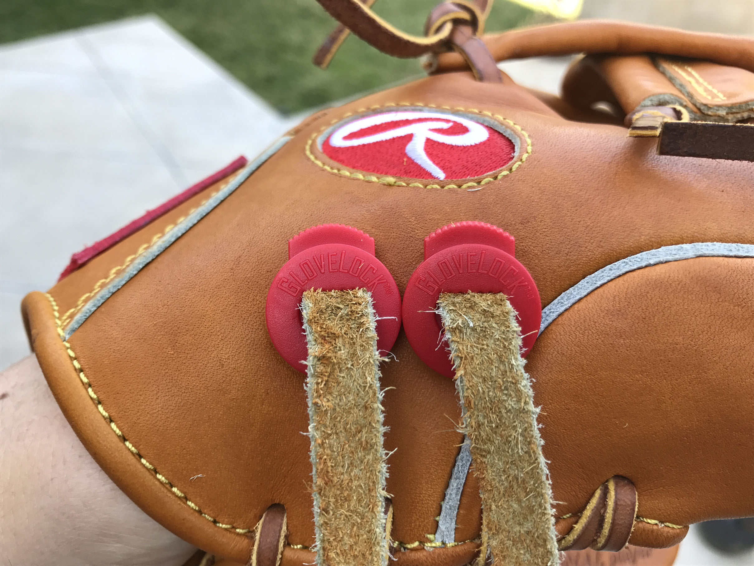 Glovelock - Red