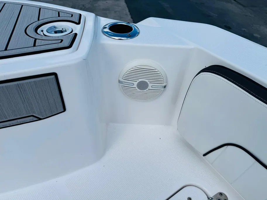 Boat thumbnail 17