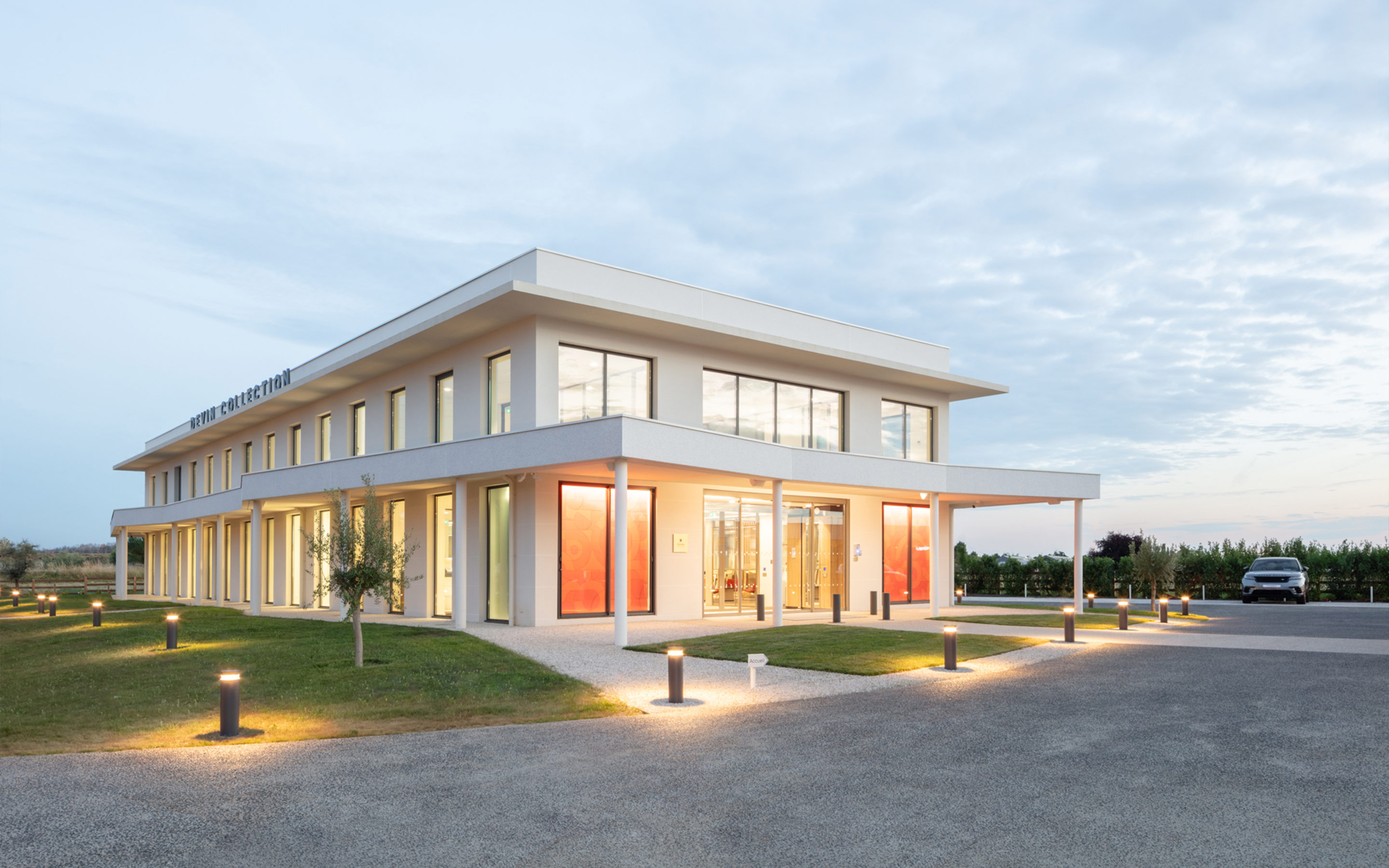 extérieur de Devin Collection