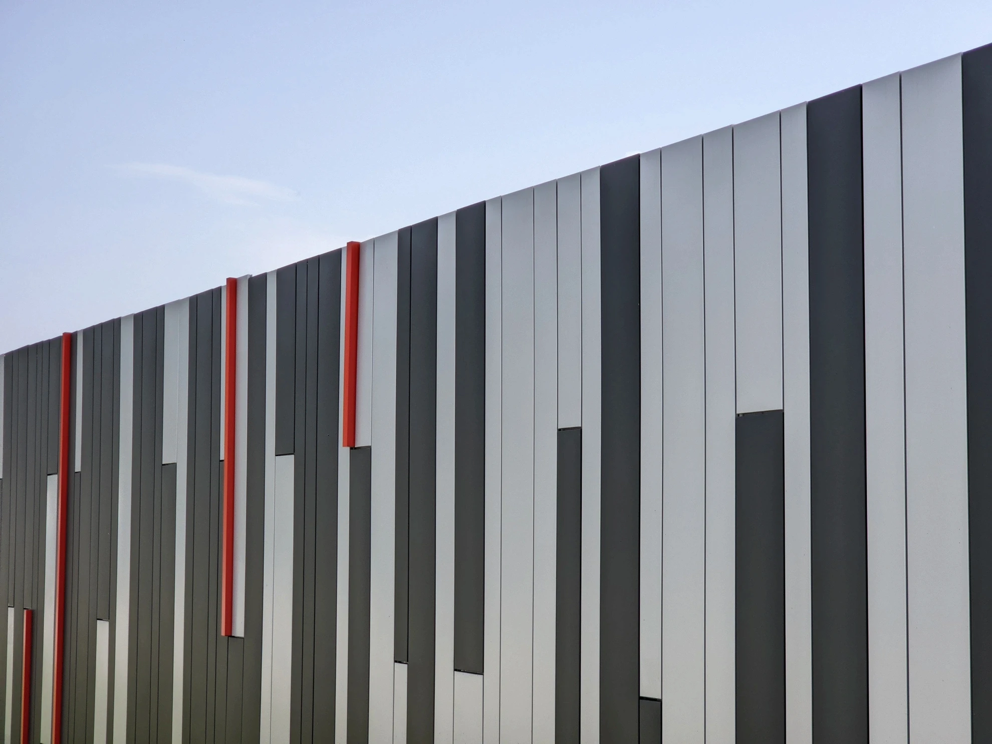 Projektovanje ventilisanih fasada i razvoj tehničkih proizvoda od metala.