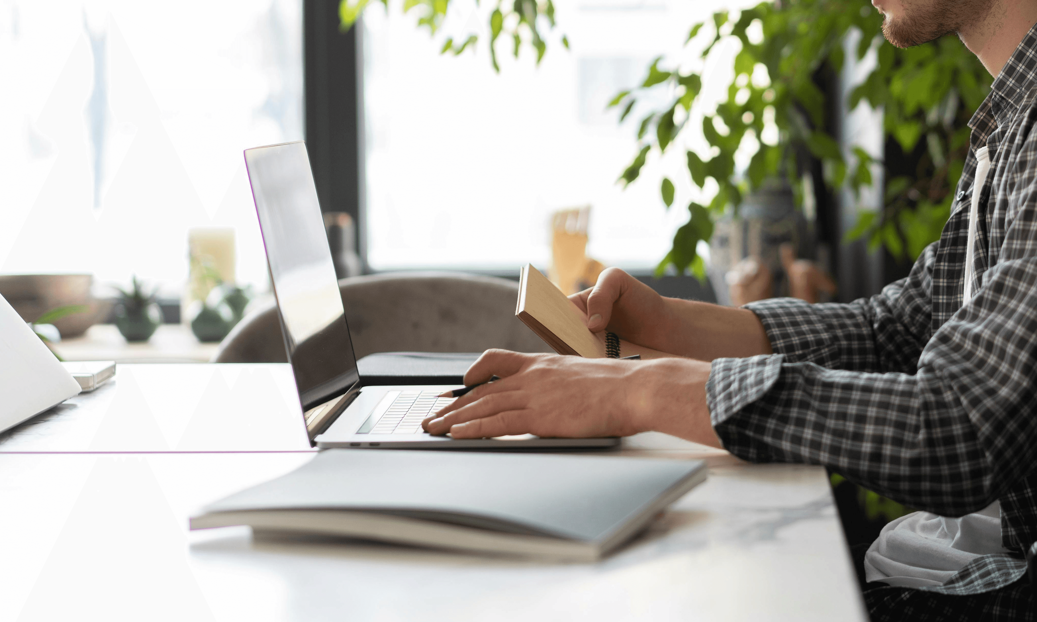 Audit Gratuit transition digital ONYRI image d'un professionnel qui a besoin d'aide