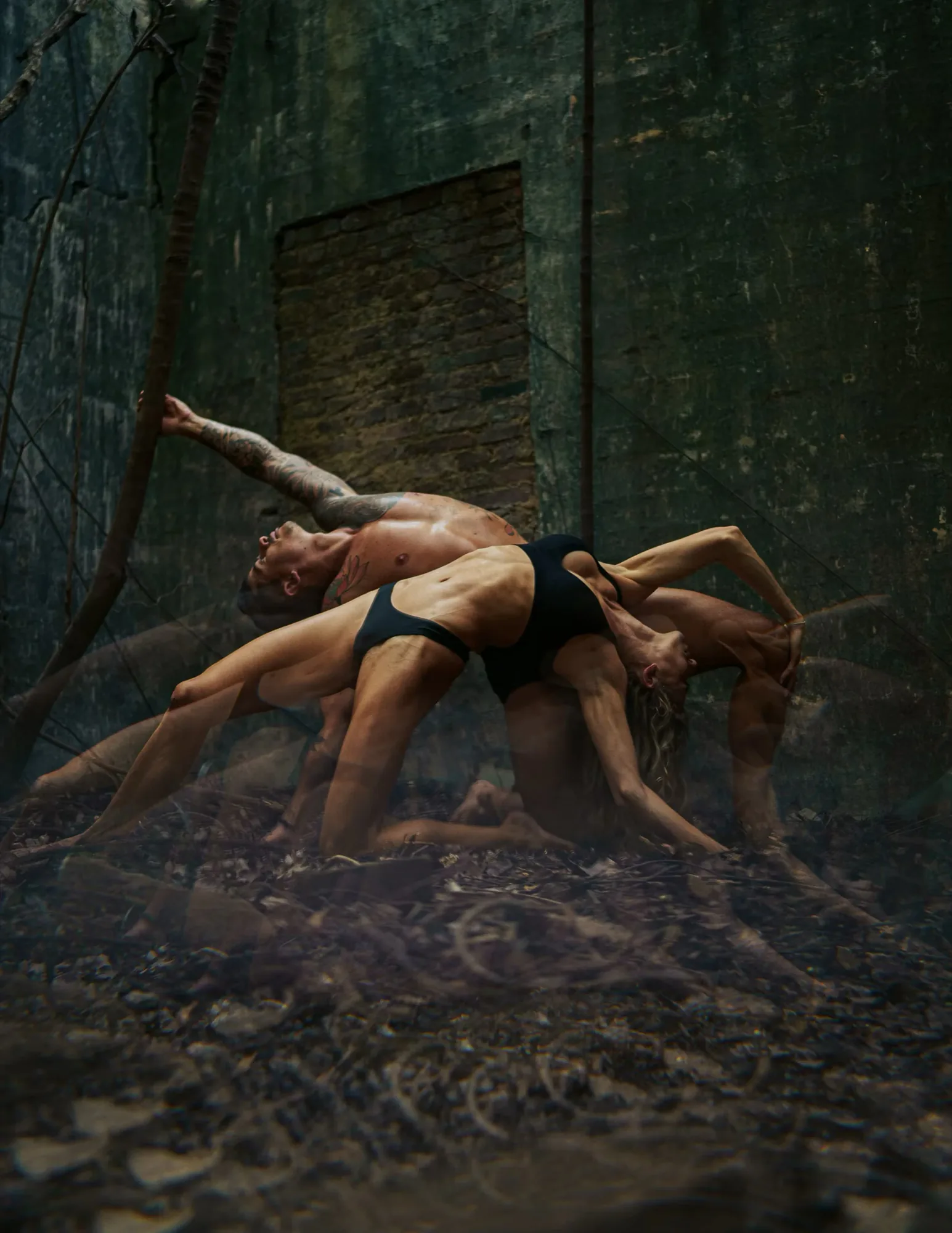 Art of Touch — project image 07 by Roman Olinchuk. 香港攝影、創意影像及視覺敘事作品。