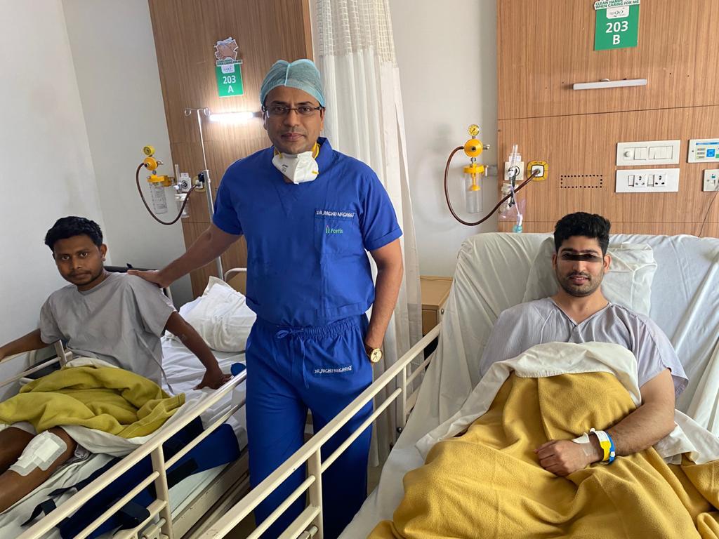 Arthomed patient celebrating full mobility restoration following advanced arthroscopy by Dr. Raghu Nagaraj.