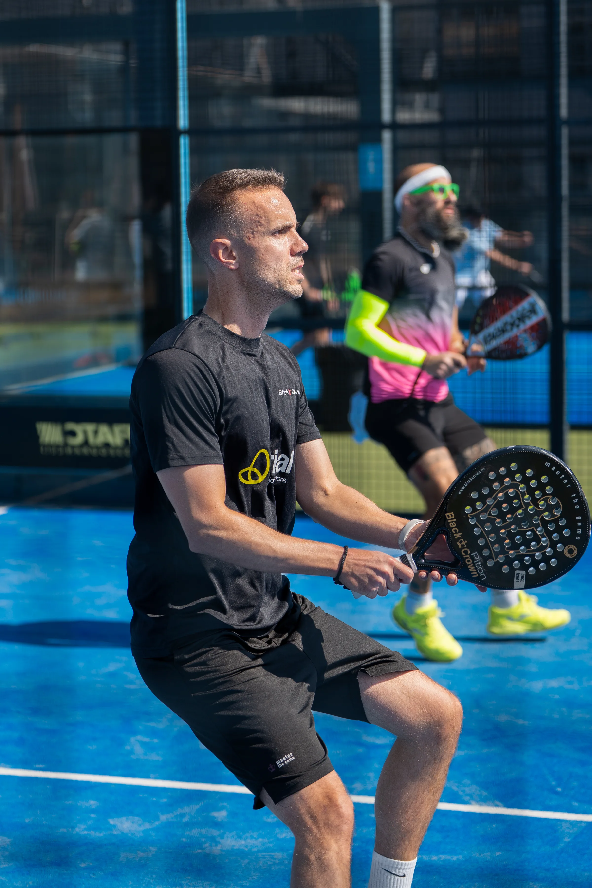 Jugadores disputando un punto en Aurial Padel Cornellà el 25 de marzo de 2026, foto de Nolan Pardo