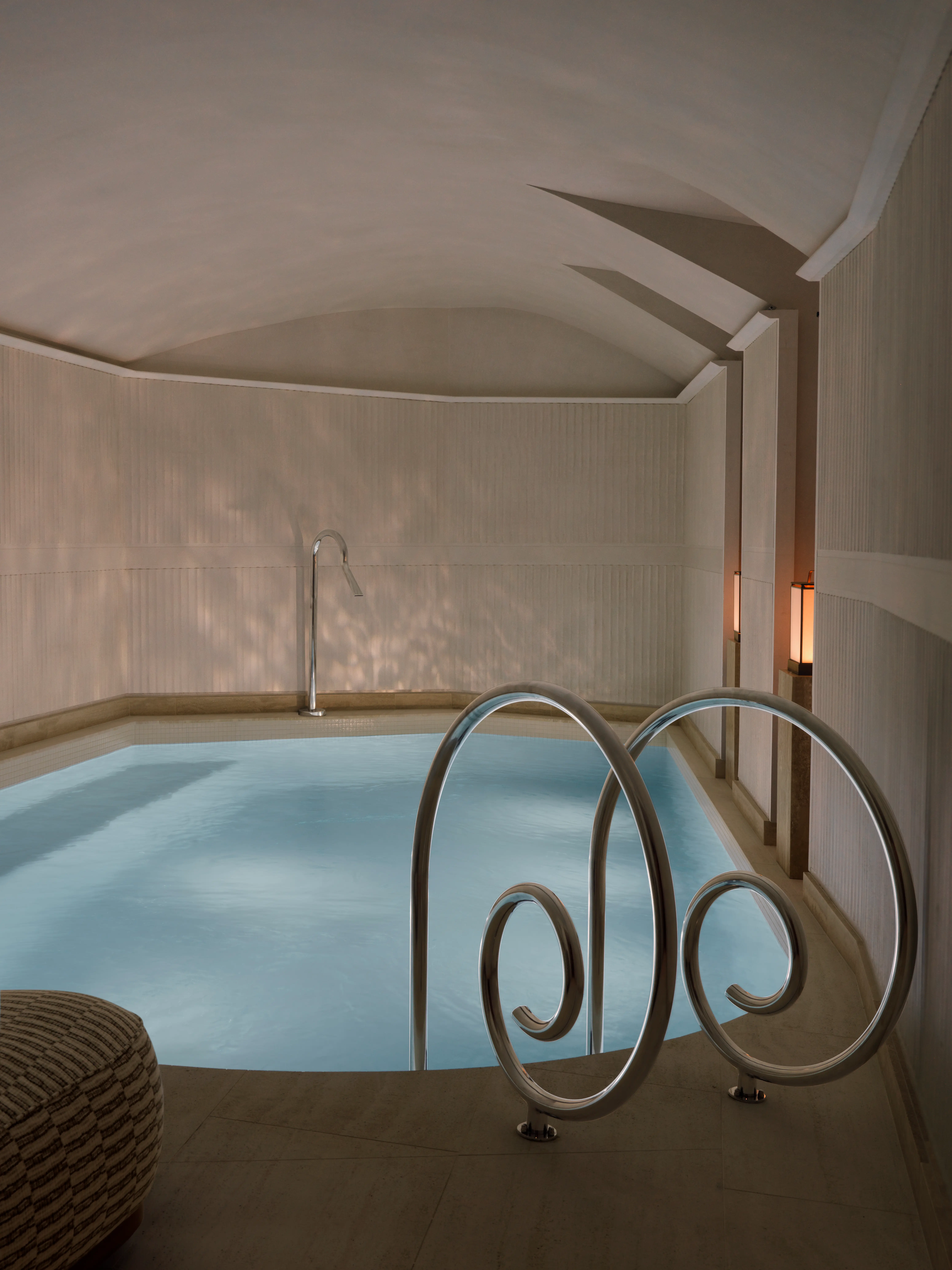 arev saint tropez