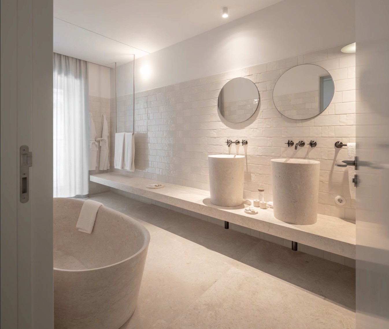 Montecarmo 12, Lisbon